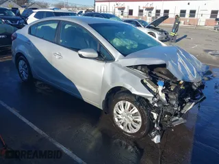 2018 Kia Forte LX with VIN 3KPFK4A76JE238418, listed as a IAAI auction lot 41772966 with 67,956 mi miles. Bid and sale history available at carsss.com. Image 1.