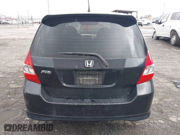 2008 Honda Fit Sport with VIN JHMGD386X8S063067, listed as a IAAI auction lot 41798520 with 282,302 mi miles. Bid and sale history available at carsss.com. Image 17.