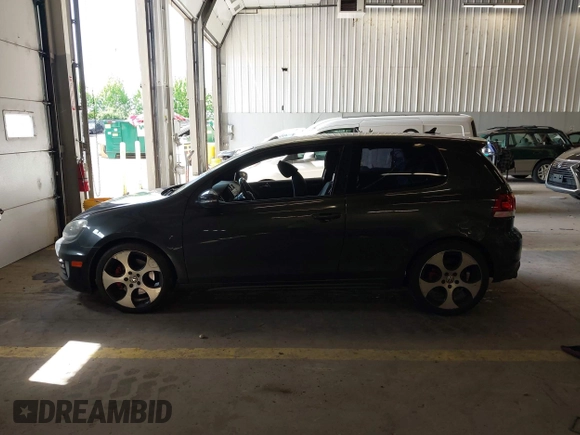 2013 Volkswagen GTI z VIN WVWED7AJ7DW009274, wystawiony jako IAAI lot #42148586 z przebiegiem 119 377 mil mil oraz . Historia ofert i sprzedaży dostępna na DreamBid. Obrazek 14.