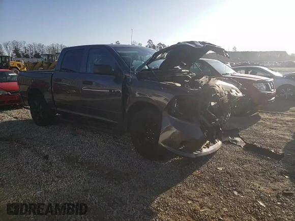 2018 Ram 1500 Express z VIN 1C6RR6KT4JS141691, wystawiony jako Copart lot #44244695 z przebiegiem 62 980 mil mil oraz Szkoda całkowita • Salvage title. Historia ofert i sprzedaży dostępna na DreamBid. Obrazek 11.