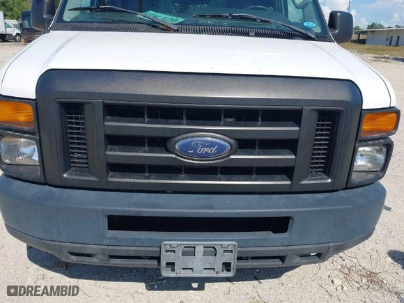 2009 Ford Econoline Cargo Van with VIN 1FTNE24L09DA20522, listed as a IAAI auction lot 41864575 with 131,216 mi miles. Bid and sale history available at carsss.com. Image 6.