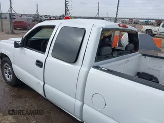 2006 Chevrolet Silverado 1500 Work Truck with VIN 1GCEC19X56Z291943, listed as a IAAI auction lot 41578722 with 239,605 mi miles. Bid and sale history available at carsss.com. Image 6.
