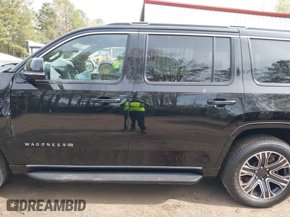 2024 Jeep Wagoneer Series II with VIN 1C4SJUBP7RS126607, listed as a IAAI auction lot 41942412 with 28,769 mi miles and . Bid and sale history available at DreamBid. Image 14.