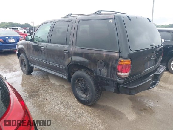2000 Ford Explorer XLS z VIN 1FMZU62X7YZB81285, wystawiony jako IAAI lot #42720506 z przebiegiem 92 852 mil mil oraz . Historia ofert i sprzedaży dostępna na DreamBid. Obrazek 3.