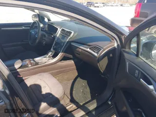 2016 Ford Fusion SE with VIN 3FA6P0H74GR358712, listed as a IAAI auction lot 41898675 with 222,779 mi miles. Bid and sale history available at carsss.com. Image 5.