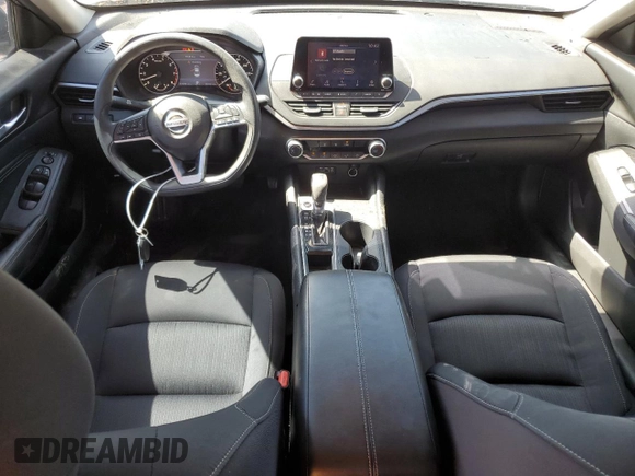 2020 Nissan Altima S with VIN 1N4BL4BVXLC173050, listed as a Copart auction lot 55618255 with 61,390 mi miles and Salvage title. Bid and sale history available at DreamBid. Image 8.