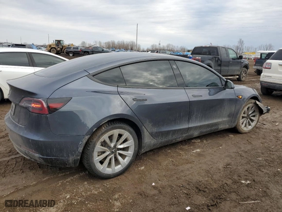 2022 Tesla Model 3 with VIN 5YJ3E1EA3NF375976, listed as a Copart auction lot 47475665 with 39,803 mi miles and Salvage Title. Bid and sale history available at carsss.com. Image 3.