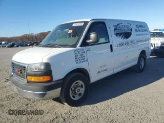 2016 GMC Savana Cargo Van with VIN 1GTW7AFFXG1272745, listed as a Copart auction lot 43841475 with 248,561 mi miles and Salvage Title. Bid and sale history available at carsss.com. Image 1.