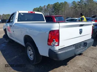 2017 Ram 1500 Tradesman z VIN 3C6JR6DT5HG548561, wystawiony jako IAAI lot #41630666 z przebiegiem 106 326 mil mil oraz . Historia ofert i sprzedaży dostępna na DreamBid. Obrazek 3.