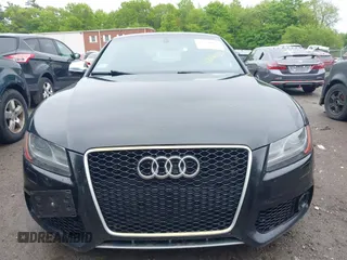 2010 Audi S5 Premium Plus z VIN WAUCVAFR9AA062970, wystawiony jako IAAI lot #42226065 z przebiegiem 128 747 mil mil oraz . Historia ofert i sprzedaży dostępna na DreamBid. Obrazek 12.