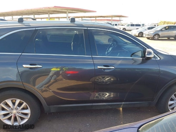 2016 Kia Sorento LX with VIN 5XYPG4A33GG021889, listed as a IAAI auction lot 42088898 with 171,491 mi miles. Bid and sale history available at carsss.com. Image 13.