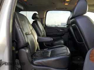 2007 Chevrolet Suburban LT with VIN 3GNGK26KX7G135934, listed as a Copart auction lot 80465793 with Not Provided miles and Clean Title. Bid and sale history available at carsss.com. Image 12.