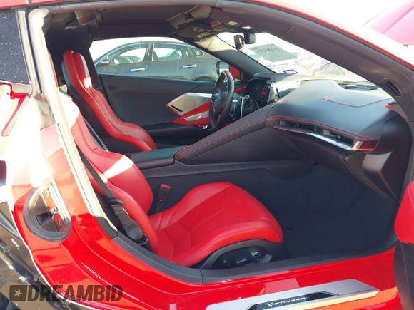 2021 Chevrolet Corvette 2LT with VIN 1G1YB2D42M5115027, listed as a IAAI auction lot 41484177 with 17,268 mi miles. Bid and sale history available at carsss.com. Image 5.