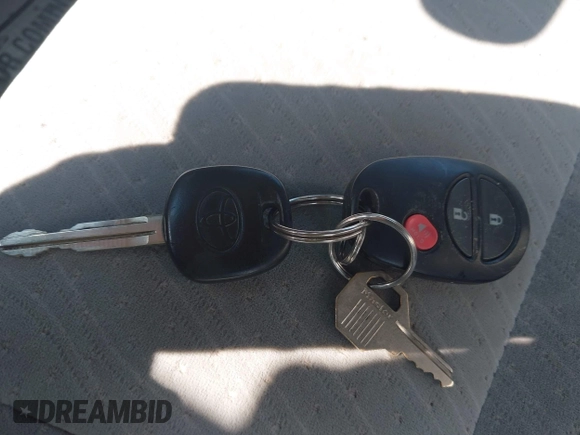 2018 Toyota Sienna LE Auto Access Seat with VIN 5TDKZ3DC9JS904884, listed as a IAAI auction lot 42132992 with 157,974 mi miles and . Bid and sale history available at DreamBid. Image 11.