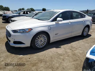 2014 Ford Fusion Titanium with VIN 3FA6P0SU8ER136802, listed as a Copart auction lot 62599815 with 144,799 mi miles and Salvage title. Bid and sale history available at DreamBid. Image 1.