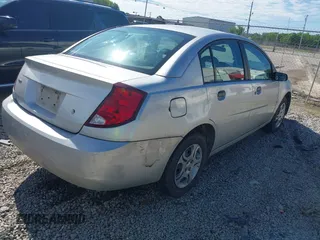 2003 Saturn ION ION 1 z VIN 1G8AG52F93Z198716, wystawiony jako IAAI lot #42317240 z przebiegiem 228 730 mil mil oraz . Historia ofert i sprzedaży dostępna na DreamBid. Obrazek 4.