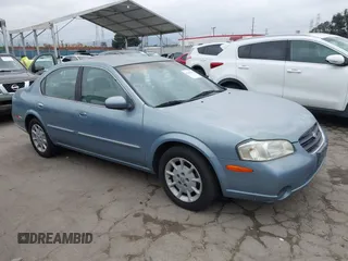 2000 Nissan Maxima GXE z VIN JN1CA31D2YT545871, wystawiony jako IAAI lot #42201943 z przebiegiem 131 323 mil mil oraz . Historia ofert i sprzedaży dostępna na DreamBid. Obrazek 1.