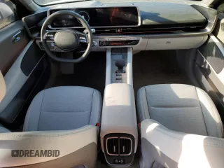 2023 Hyundai Ioniq 6 SEL z VIN KMHM34AA7PA021936, wystawiony jako Copart lot #42296684 z przebiegiem 5962 mil mil oraz . Historia ofert i sprzedaży dostępna na DreamBid. Obrazek 8.