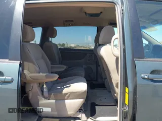 2004 Toyota Sienna CE with VIN 5TDZA23C44S205166, listed as a IAAI auction lot 42192980 with 228,873 mi miles. Bid and sale history available at carsss.com. Image 8.