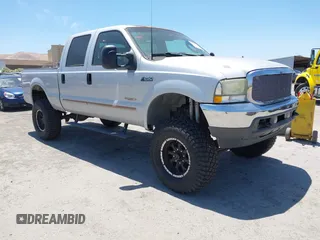 2003 Ford F-250 XL z VIN 1FTNW21P83EC12454, wystawiony jako IAAI lot #42499711 z przebiegiem 135 368 mil mil oraz . Historia ofert i sprzedaży dostępna na DreamBid. Obrazek 1.