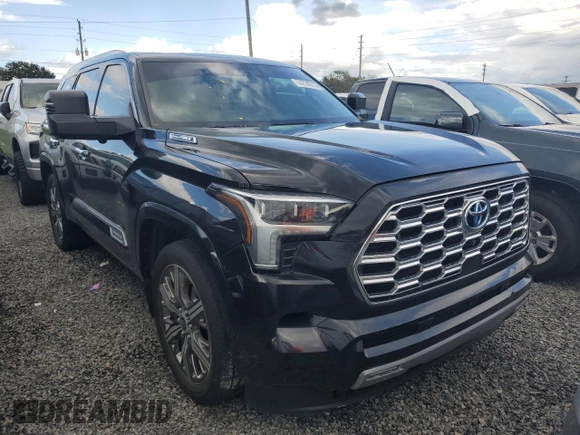 2023 Toyota Sequoia SR5 with VIN 7SVAAAAA5PX001618, listed as a Copart auction lot 74738914 with 27,668 mi miles and Salvage Title. Bid and sale history available at carsss.com. Image 4.