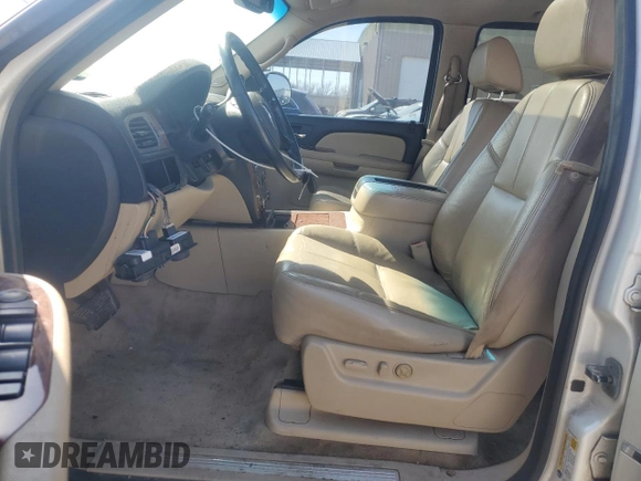 2008 Chevrolet Suburban LTZ with VIN 1GNFK163X8R203214, listed as a Copart auction lot 48798295 with 172,576 mi miles and Salvage Title. Bid and sale history available at carsss.com. Image 7.