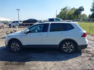 2022 Volkswagen Tiguan S with VIN 3VV0B7AX1NM099058, listed as a IAAI auction lot 41771674 with 49,789 mi miles. Bid and sale history available at carsss.com. Image 14.