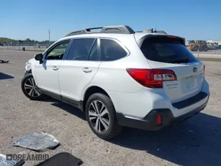 2018 Subaru Outback Limited with VIN 4S4BSANC5J3259686, listed as a IAAI auction lot 41822985 with 43,584 mi miles. Bid and sale history available at carsss.com. Image 3.