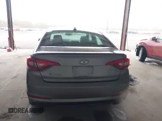 2016 Hyundai Sonata SE with VIN 5NPE24AF0GH375684, listed as a IAAI auction lot 42008639 with 172,199 mi miles and . Bid and sale history available at carsss.com. Image 16.