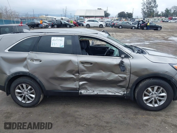 2016 Kia Sorento LX with VIN 5XYPG4A35GG149678, listed as a IAAI auction lot 41478731 with 128,895 mi miles. Bid and sale history available at carsss.com. Image 13.