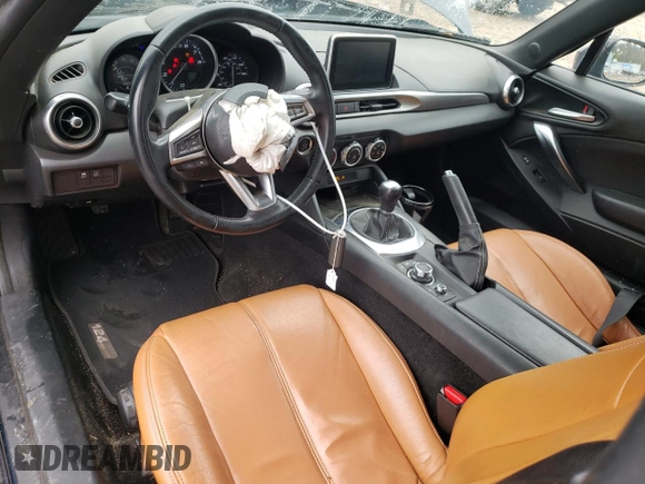 2018 FIAT 124 Spider Abarth z VIN JC1NFAEK7J0136872, wystawiony jako Copart lot #80666394 z przebiegiem 49 041 mil mil oraz Szkoda całkowita • Salvage title. Historia ofert i sprzedaży dostępna na DreamBid. Obrazek 8.