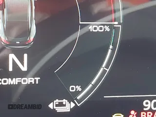 2023 Audi RS e-tron GT z VIN WAUBHBFWXP7903392, wystawiony jako IAAI lot #41020487 z przebiegiem 9046 mil mil oraz . Historia ofert i sprzedaży dostępna na DreamBid. Obrazek 17.
