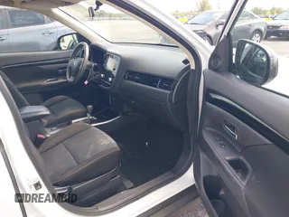 2020 Mitsubishi Outlander ES z VIN JA4AD2A30LZ034060, wystawiony jako IAAI lot #42207169 z przebiegiem 91 049 mil mil oraz . Historia ofert i sprzedaży dostępna na DreamBid. Obrazek 5.