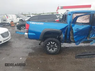2017 Toyota Tacoma SR5 with VIN 5TFCZ5AN5HX104657, listed as a IAAI auction lot 41937797 with 116,320 mi miles and . Bid and sale history available at carsss.com. Image 18.
