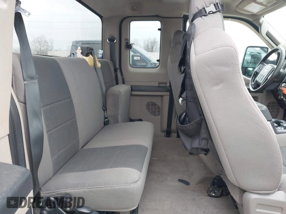 2010 Ford F-250 XL with VIN 1FTSX2B52AEB42475, listed as a IAAI auction lot 41363773 with 170,823 mi miles and . Bid and sale history available at DreamBid. Image 8.