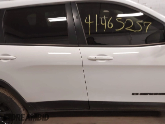 2019 Jeep Cherokee Latitude Plus with VIN 1C4PJMLB5KD453770, listed as a IAAI auction lot 41465257 with 116,037 mi miles and . Bid and sale history available at DreamBid. Image 13.