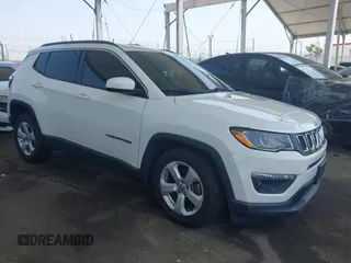 2020 Jeep Compass Latitude with VIN 3C4NJCBB8LT141375, listed as a IAAI auction lot 42382374 with 63,799 mi miles and . Bid and sale history available at DreamBid. Image 1.