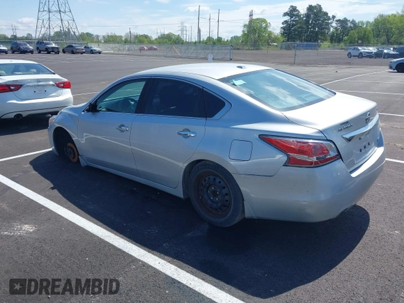2014 Nissan Altima SV with VIN 1N4AL3AP0EC323033, listed as a IAAI auction lot 41665147 with 145,271 mi miles and . Bid and sale history available at carsss.com. Image 3.
