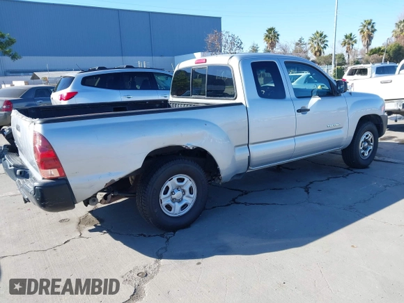 2006 Toyota Tacoma z VIN 5TETX22N46Z292287, wystawiony jako IAAI lot #41347129 z przebiegiem 121 483 mil mil oraz . Historia ofert i sprzedaży dostępna na DreamBid. Obrazek 4.