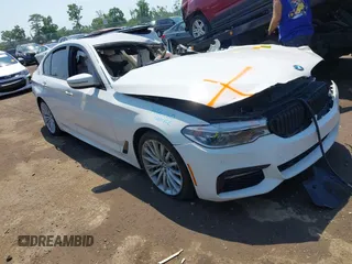 2018 BMW 5 Series 540i xDrive z VIN WBAJE7C56JWC55451, wystawiony jako IAAI lot #40795468 z przebiegiem Nie podano mil oraz . Historia ofert i sprzedaży dostępna na DreamBid. Obrazek 1.