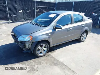 2008 Chevrolet Aveo LT z VIN KL1TG56648B177918, wystawiony jako IAAI lot #41575526 z przebiegiem 178 725 mil mil oraz . Historia ofert i sprzedaży dostępna na DreamBid. Obrazek 19.