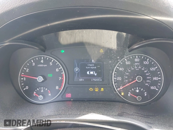 2018 Kia Optima LX z VIN 5XXGT4L39JG180260, wystawiony jako IAAI lot #42081495 z przebiegiem 173 200 mil mil oraz . Historia ofert i sprzedaży dostępna na DreamBid. Obrazek 7.