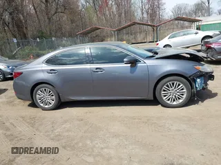 2013 Lexus ES 4dr Sdn with VIN JTHBK1GG4D2028601, listed as a IAAI auction lot 41922786 with 149,007 mi miles. Bid and sale history available at carsss.com. Image 13.