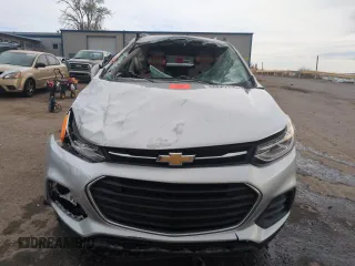 2019 Chevrolet Trax LT z VIN KL7CJLSBXKB869932, wystawiony jako Copart lot #50642715 z przebiegiem Nie podano mil oraz Szkoda całkowita • Salvage title. Historia ofert i sprzedaży dostępna na DreamBid. Obrazek 5.