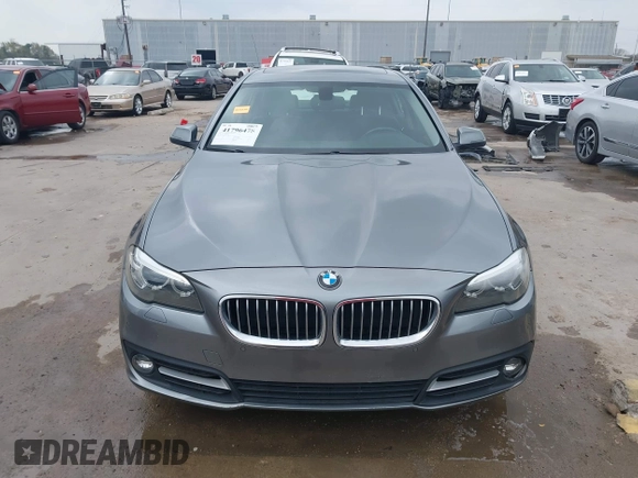 2016 BMW 5 Series 528i z VIN WBA5A5C59GG352743, wystawiony jako IAAI lot #41796478 z przebiegiem 81 844 mil mil oraz . Historia ofert i sprzedaży dostępna na DreamBid. Obrazek 13.