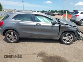 2016 Mercedes-Benz GLA 250 z VIN WDCTG4GB7GJ262782, wystawiony jako IAAI lot #39529296 z przebiegiem 115 446 mil mil oraz . Historia ofert i sprzedaży dostępna na DreamBid. Obrazek 13.
