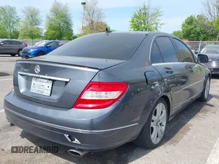 2009 Mercedes-Benz C 300 Sport z VIN WDDGF81X89R061439, wystawiony jako IAAI lot #42177083 z przebiegiem 195 633 mil mil oraz . Historia ofert i sprzedaży dostępna na DreamBid. Obrazek 4.
