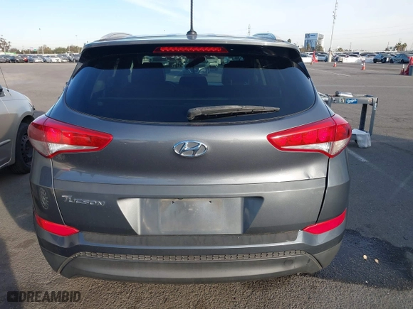 2017 Hyundai Tucson SE Plus with VIN KM8J33A47HU396149, listed as a IAAI auction lot 41391186 with 58,192 mi miles. Bid and sale history available at carsss.com. Image 16.