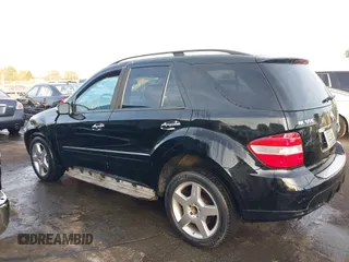 2008 Mercedes-Benz M 550 with VIN 4JGBB72E38A376195, listed as a IAAI auction lot 40781679 with 174,170 mi miles and . Bid and sale history available at carsss.com. Image 14.
