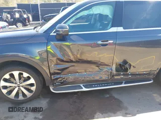 2020 Kia Telluride S z VIN 5XYP64HC3LG093274, wystawiony jako IAAI lot #41850147 z przebiegiem 109 197 mil mil oraz . Historia ofert i sprzedaży dostępna na DreamBid. Obrazek 6.